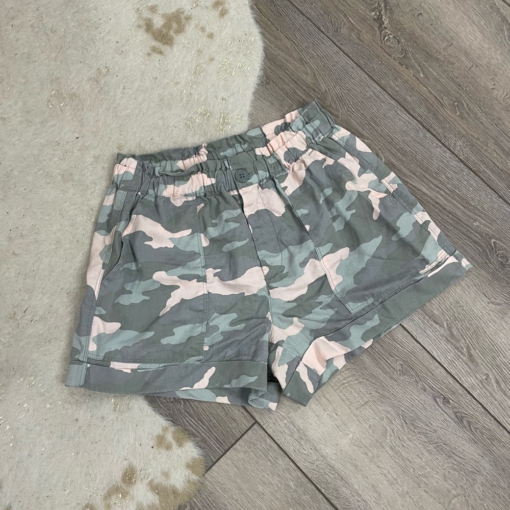 Aerie camo green soft shorts